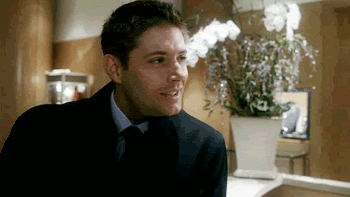 http://mrwgifs.com/wp-content/uploads/2013/05/Dean-Winchester-Point-Wink-On-Supernatural.gif
