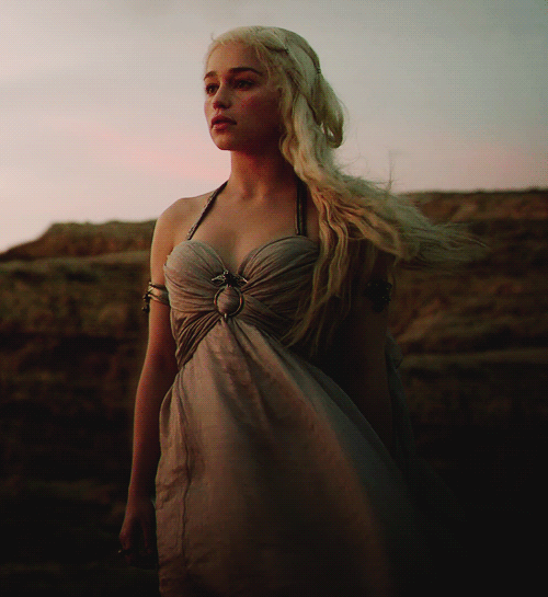Khaleesi-Stares-Into-The-Distance-Dramatically-In-Game-Of-Thrones-Gif.gif