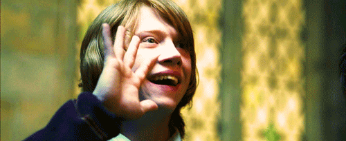 Rupert-Grint-Awkward-Hello-Wave-In-Harry-Potter.gif